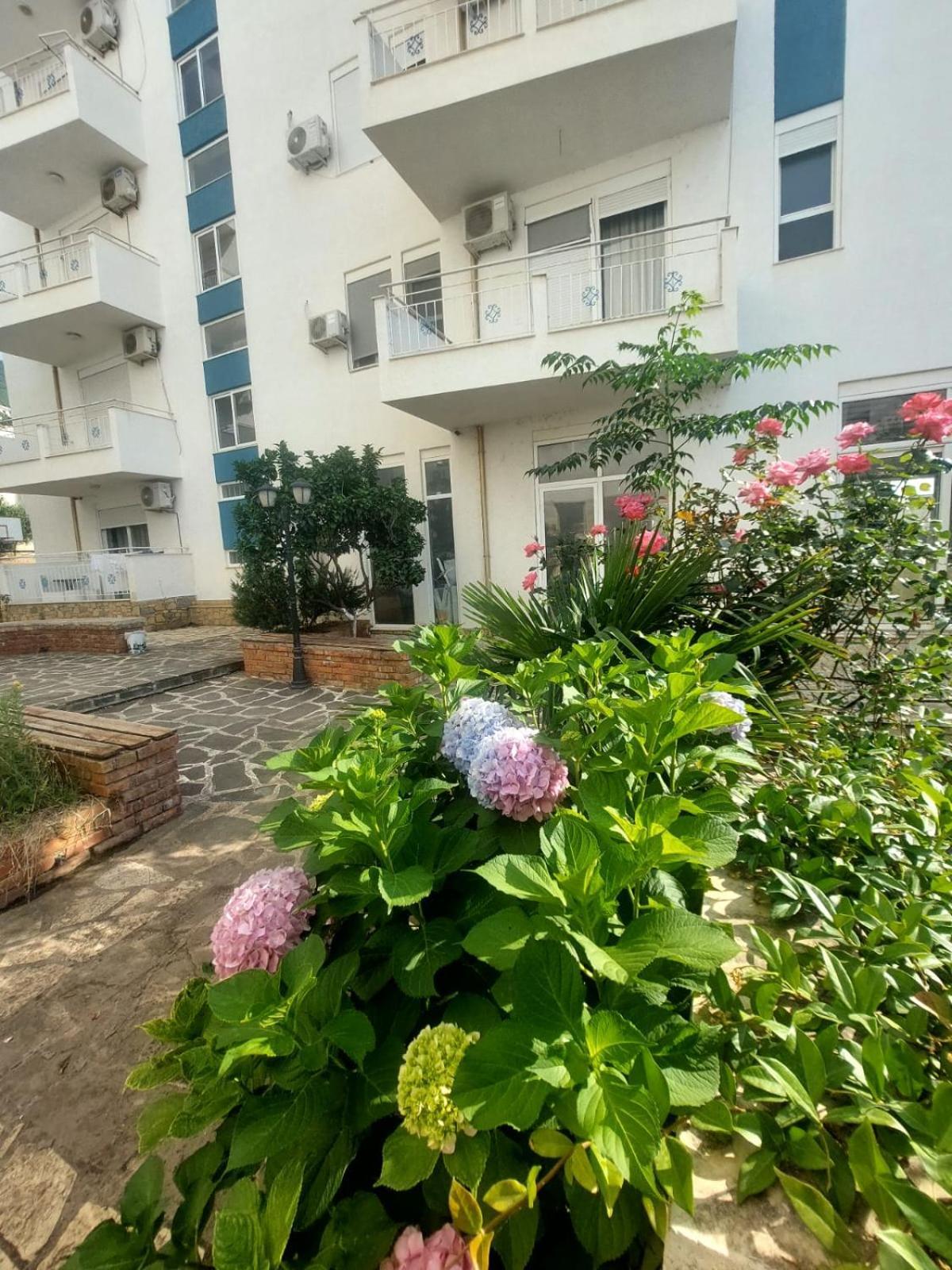 Redsun Apartment Vlore Luaran gambar
