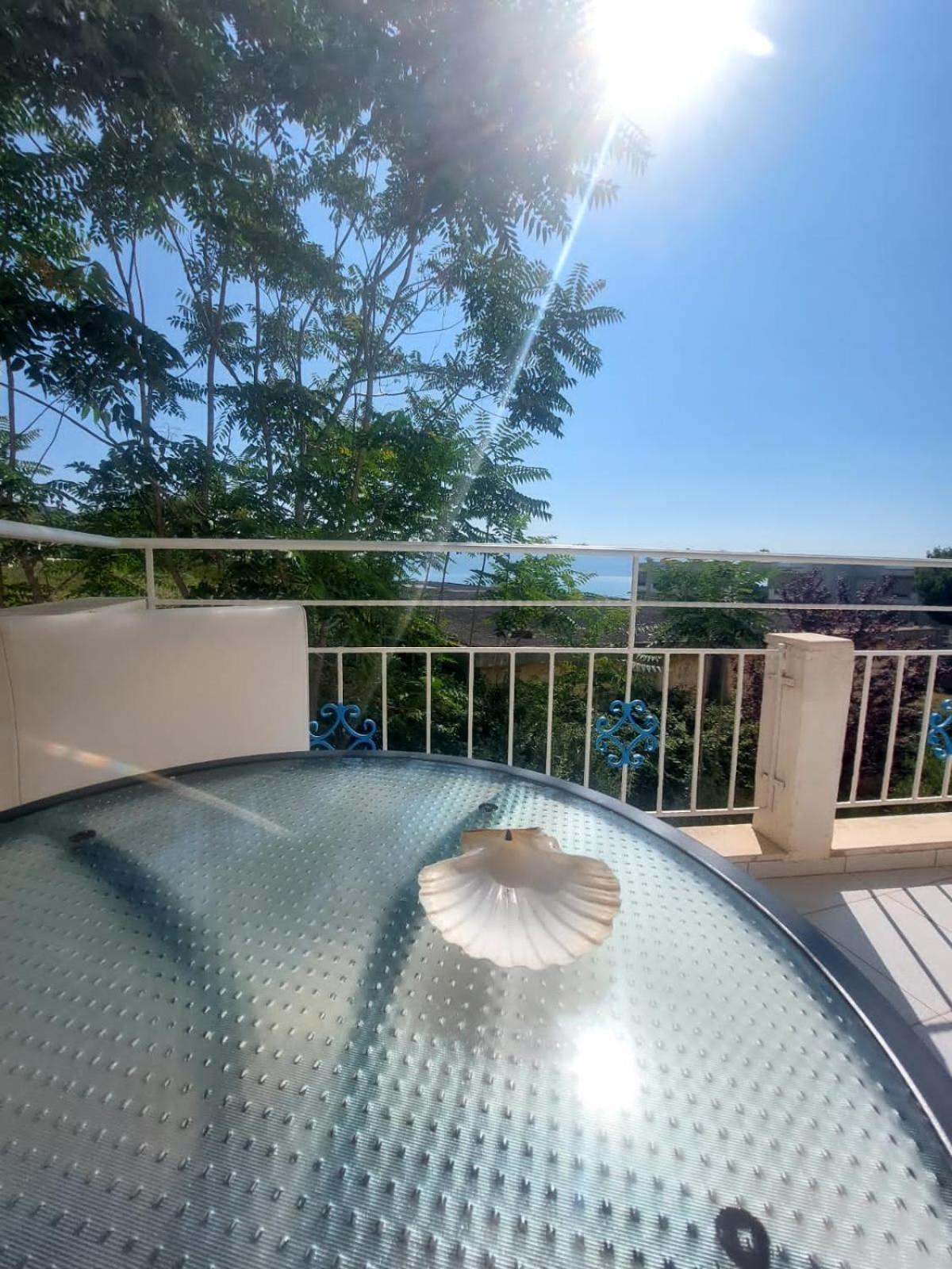 Redsun Apartment Vlore Luaran gambar