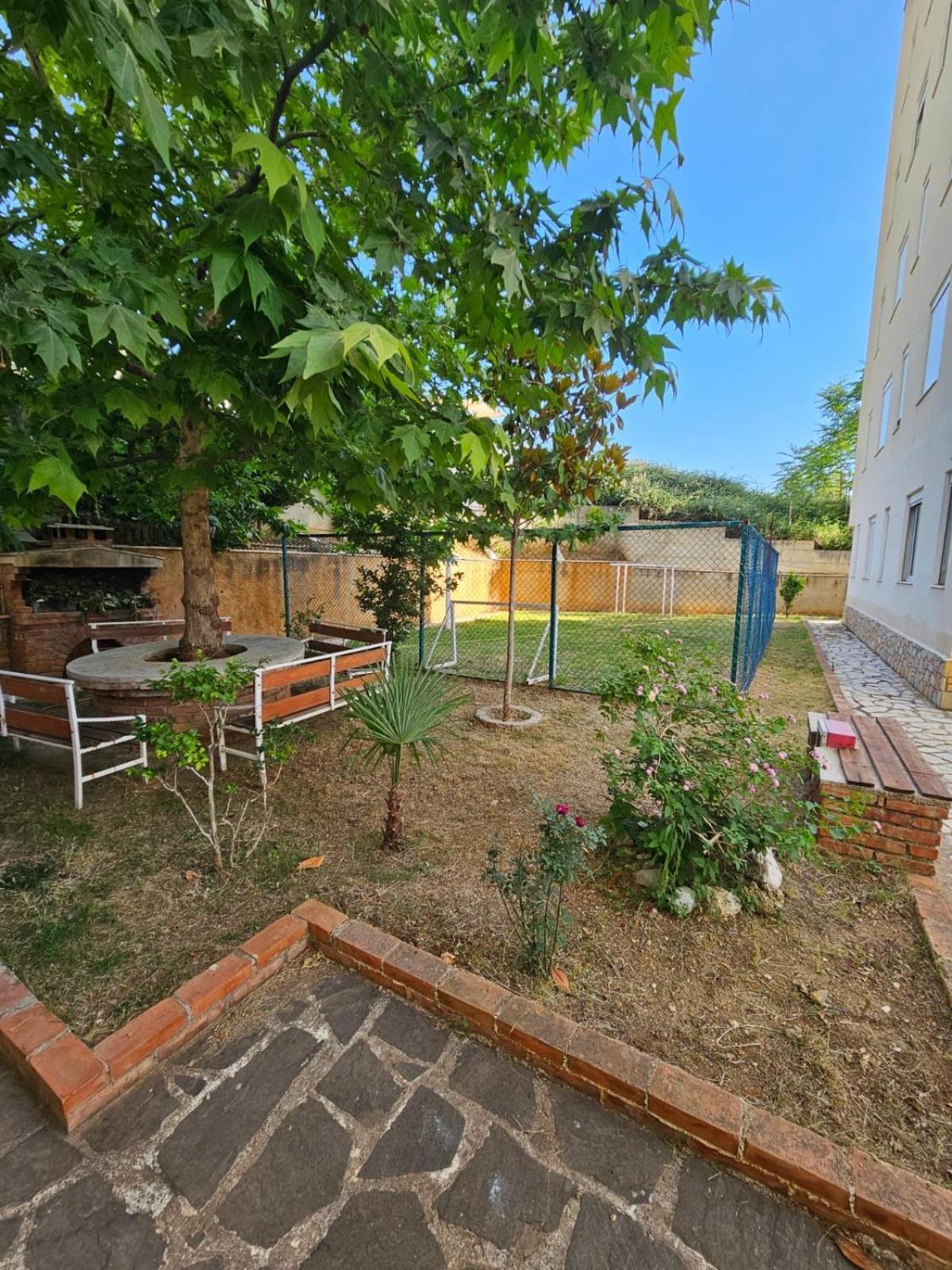 Redsun Apartment Vlore Luaran gambar