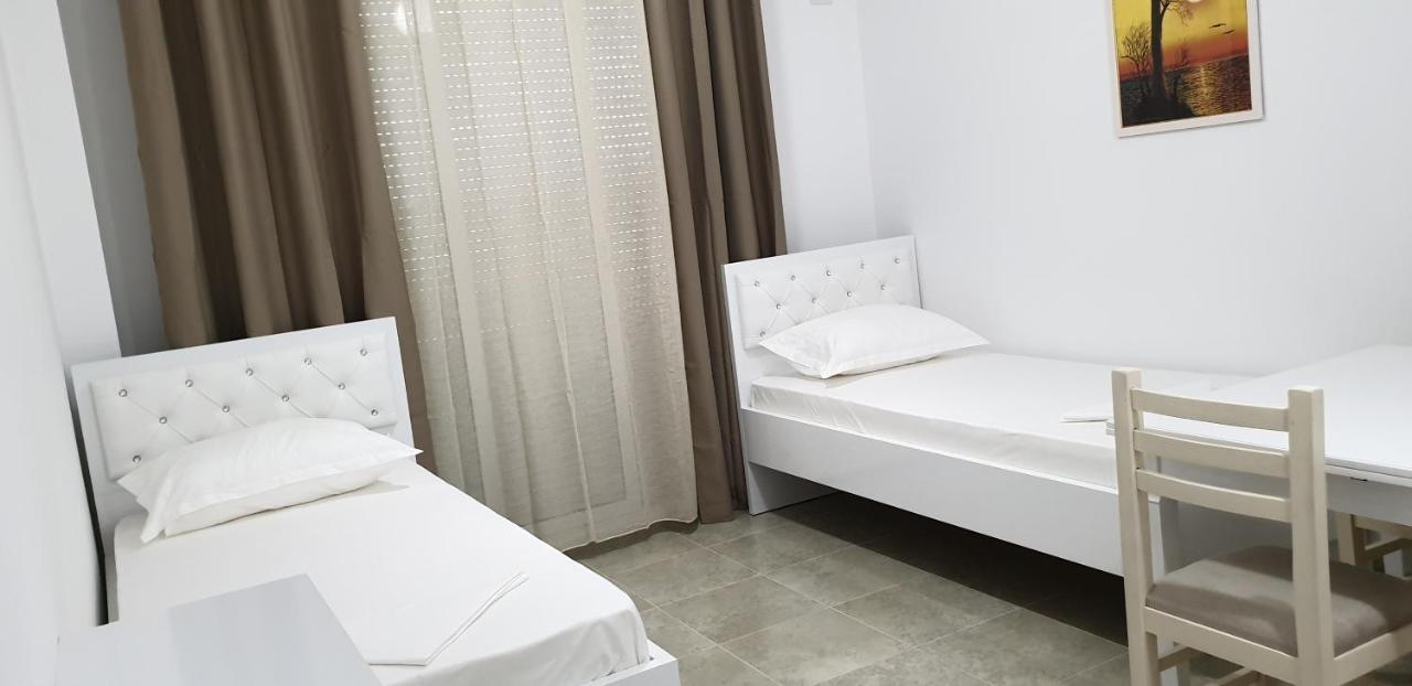 Redsun Apartment Vlore Luaran gambar